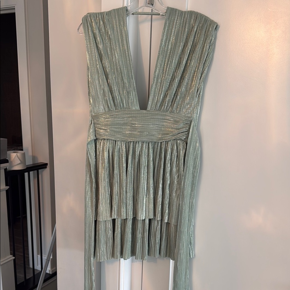 Aviana Green Pleated Tiered Sheath Dress